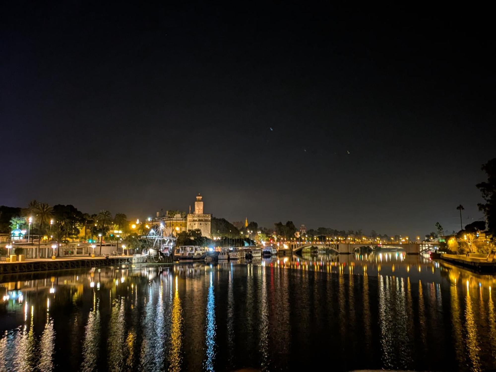 Sunterrace Loft-Triana'S Star, 10' From City Center! 塞维利亚 外观 照片